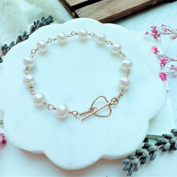 Handmade White Freshwater Pearl Bracelet | 14k Gold Filled - Picture 4 of 5